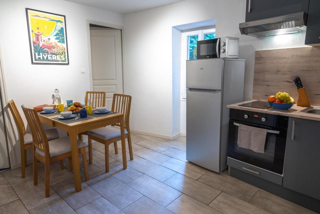 Blue Palm Apartment Ιέρ Εξωτερικό φωτογραφία